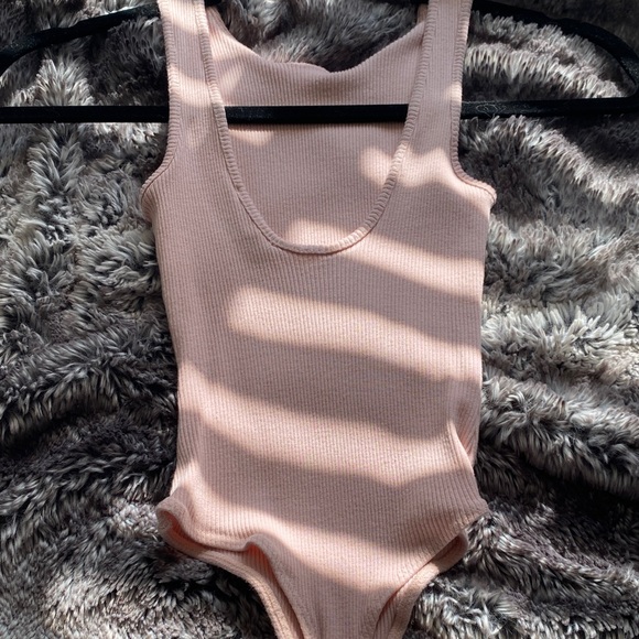 Lulu's Soft Pink Ribbed Bodysuit - Picture 3 of 3